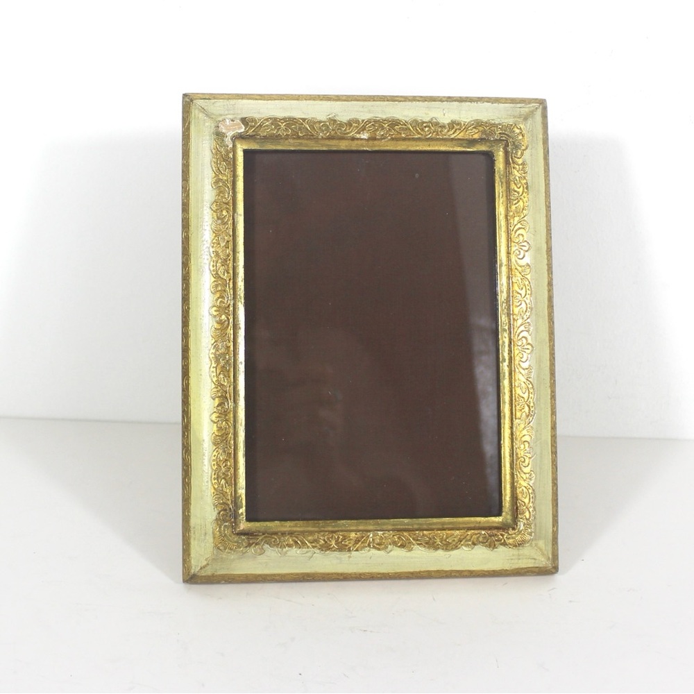 Vintage Italian Florentine Gilt Wood Photo Frame Horizontal or Vertical 5x7